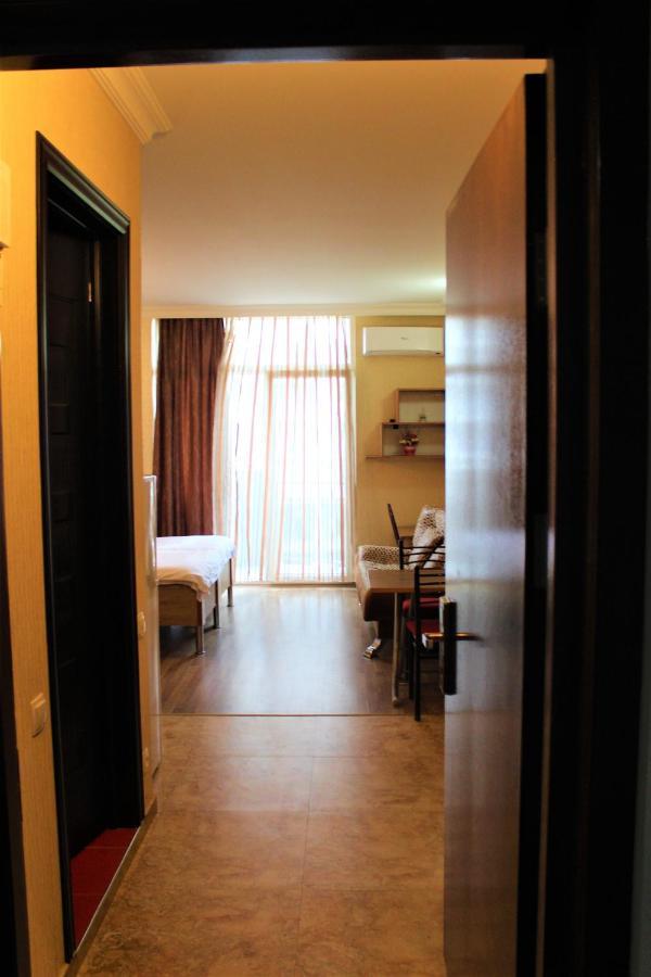 Orbi Lux Apartment Batumi Exterior photo
